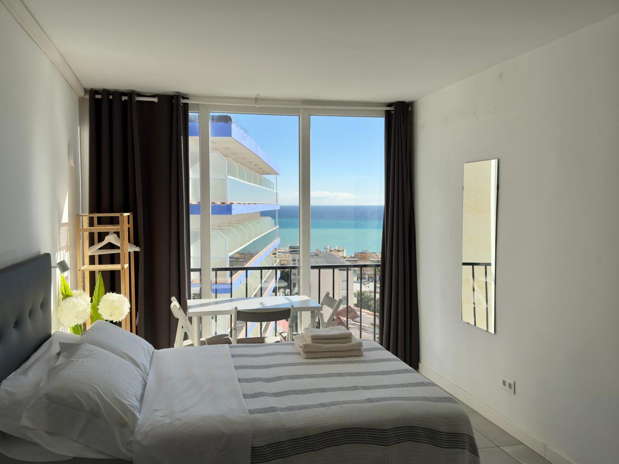 Inviting Studio With Sea View Torremolinos Exterior photo